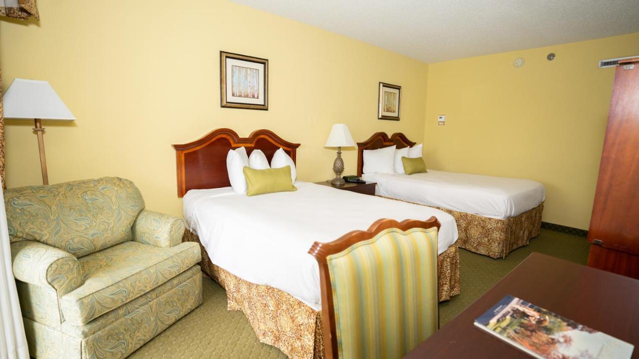 Clarion Hotel & Suites Convention Center Fredericksburg Ngoại thất bức ảnh
